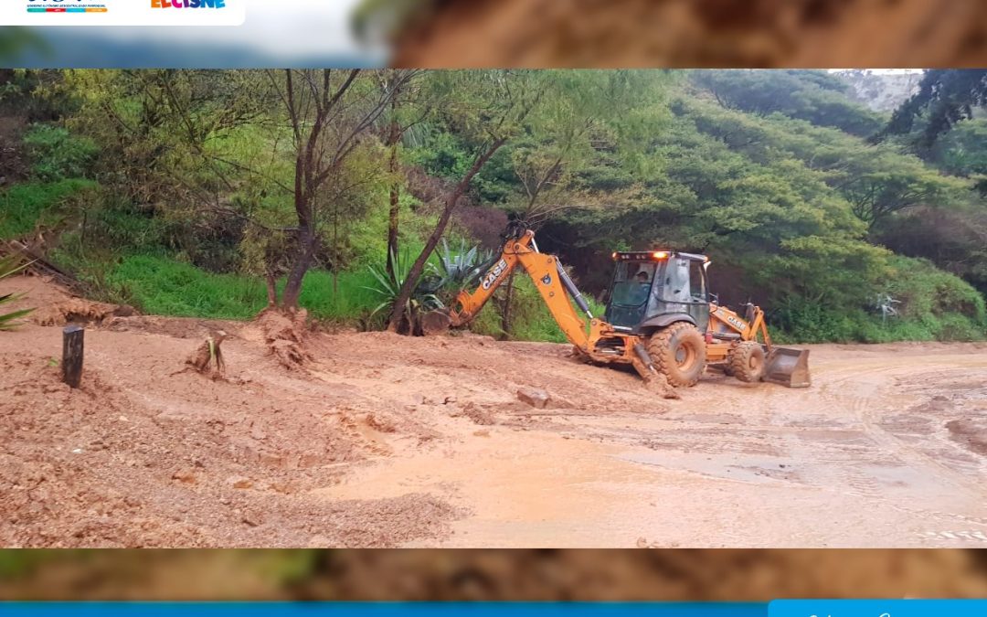 Apoyo en emergencia vial en El Cisne