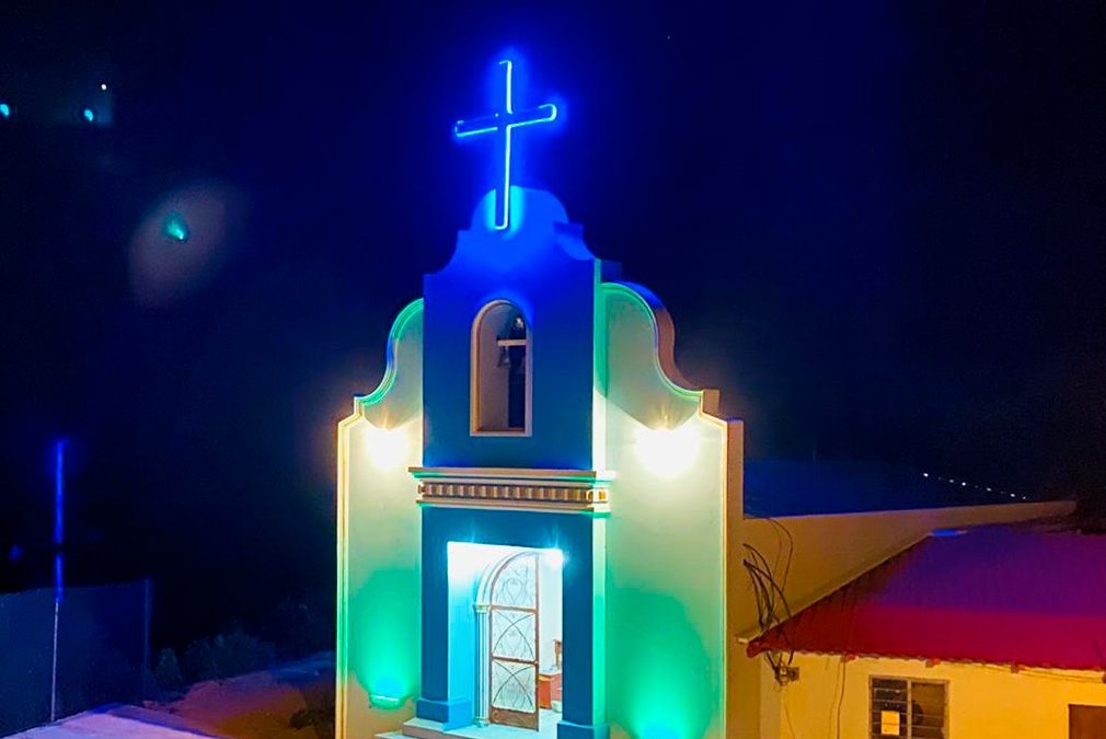 Mantenimiento, adecuación y embellecimiento con cambio de cromática de los principales ingresos y atractivos turísticos de nuestra parroquia y sus barrios rurales