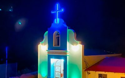 Mantenimiento, adecuación y embellecimiento con cambio de cromática de los principales ingresos y atractivos turísticos de nuestra parroquia y sus barrios rurales